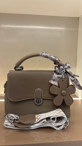 Two-Tone Leather Handbag for Women | Crossbody Shoulder Bag with Adjustable Strap | Stylish Carry Purse with Secure Closure and Organized Space for Casual Wear, Travel & Occasions