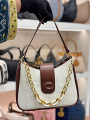 "C-Logo Luxury Hobo"